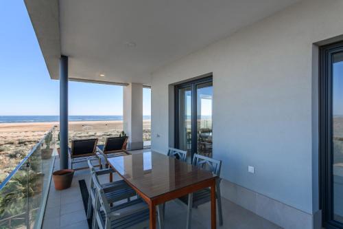 Ayamonte Apartment | Los Camaleones by Ĥ - Playa de los Haraganes HLHC1201P28