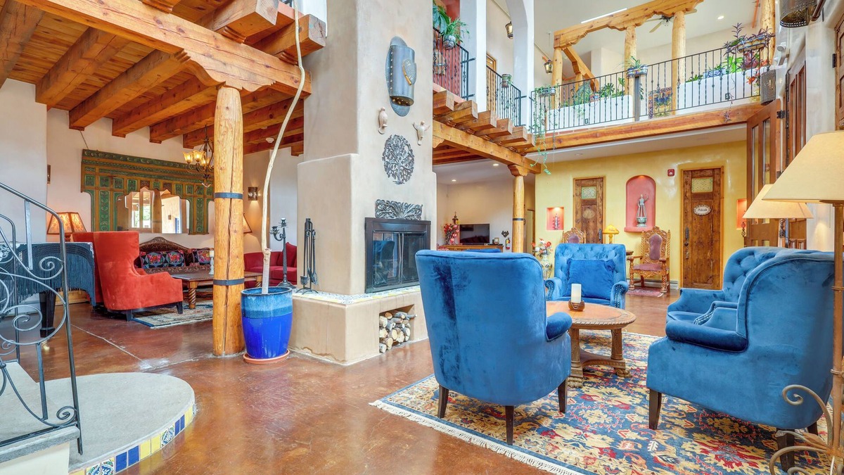 Cerrillos Villa | Los Cerrillos Hillside Hacienda on 65 Acres!
