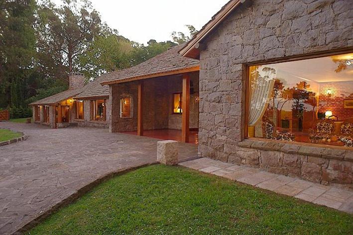 Bosque Peralta Ramos Hotel | Los Nobles Hostal de Bosque