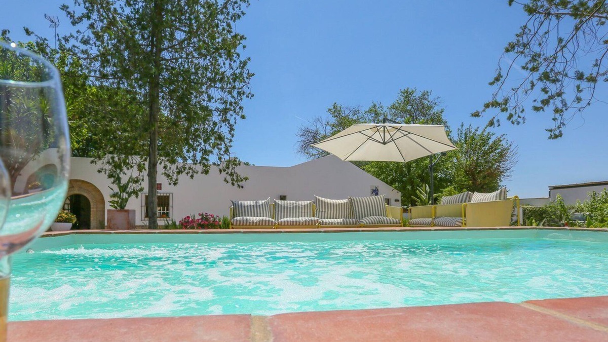 Dos Hermanas Villa | Los Paraísos Dos Hermanas by Ruralidays