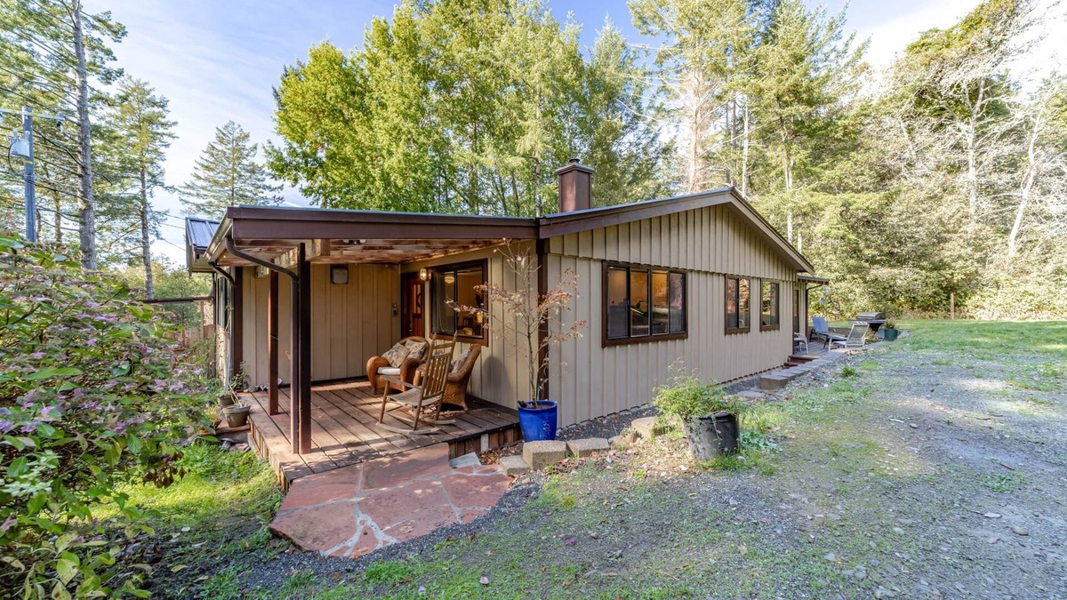 Carlotta House | Lost Coast Cottage Petrolia