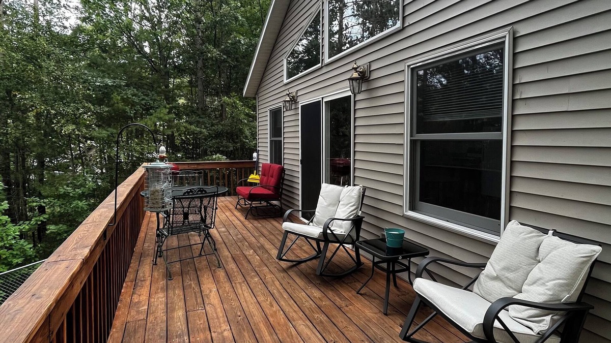 Wetmore Cottage | Lost on the Lake-Cozy Cottage with a Lakeview