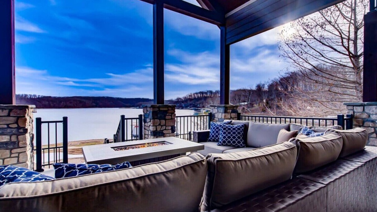 Versailles Villa | LOTO Pointe | Resort Style | Luxury | Views