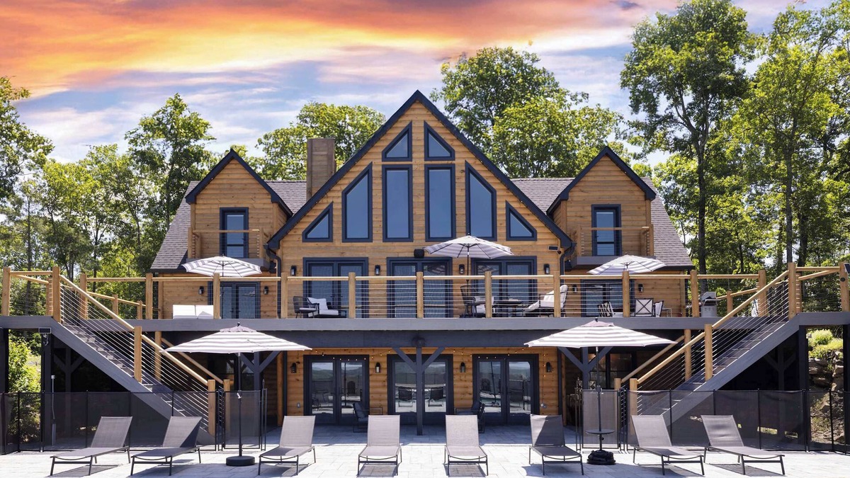 Barryville House | Lotus Lodge: Pool | Hot Tub | Sauna | Incredible Views