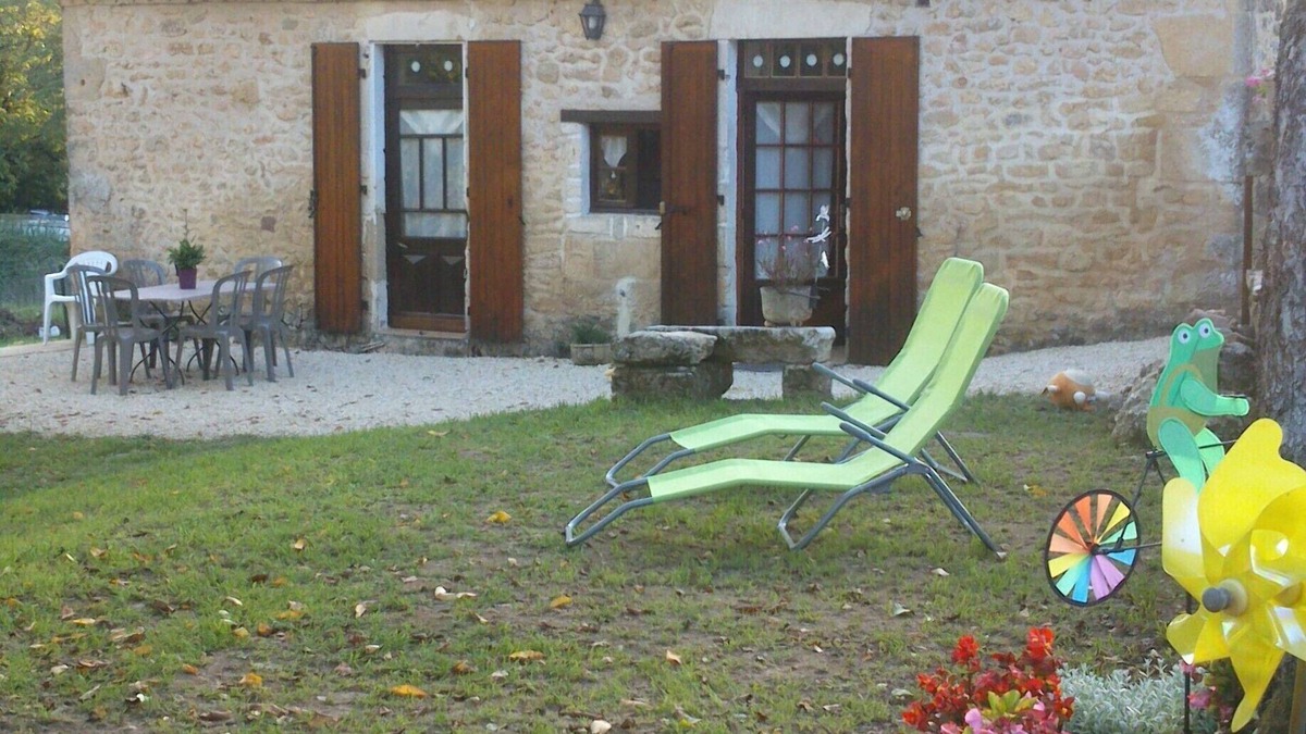 Tursac House | Lou Calypsou, charming Périgourdine in the peace of the countryside and view of the hills