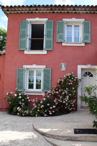 Saint-Paul-en-Foret House | Lou Pero Mousco