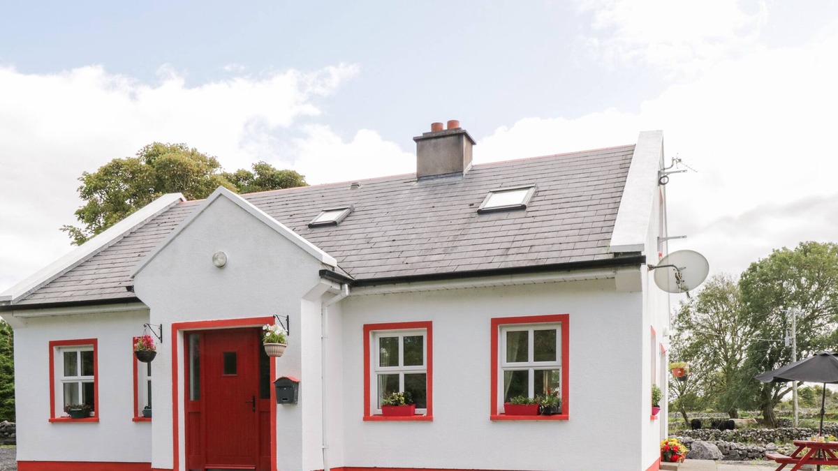 Neale Cottage | LOUGH MASK ROAD FISHING COTTAGE in Ballinrobe, County Mayo