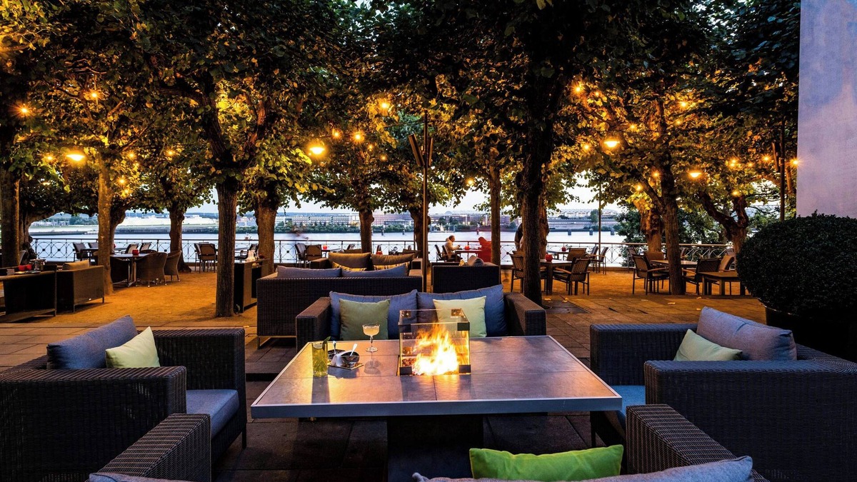 Nienstedten Hotel | Louis C. Jacob, Hamburg, Autograph Collection