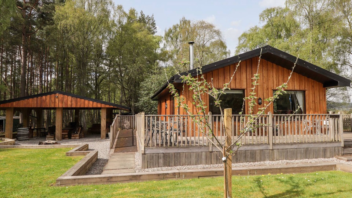 Marybank Cottage | Lovat Highland Bothy