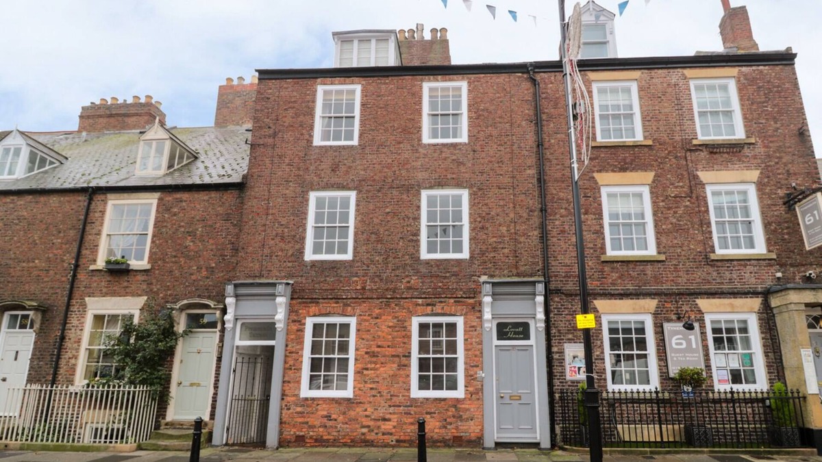 Tynemouth Cottage | LOVATT HOUSE APARTMENT TYNEMOUTH, family friendly in Tynemouth