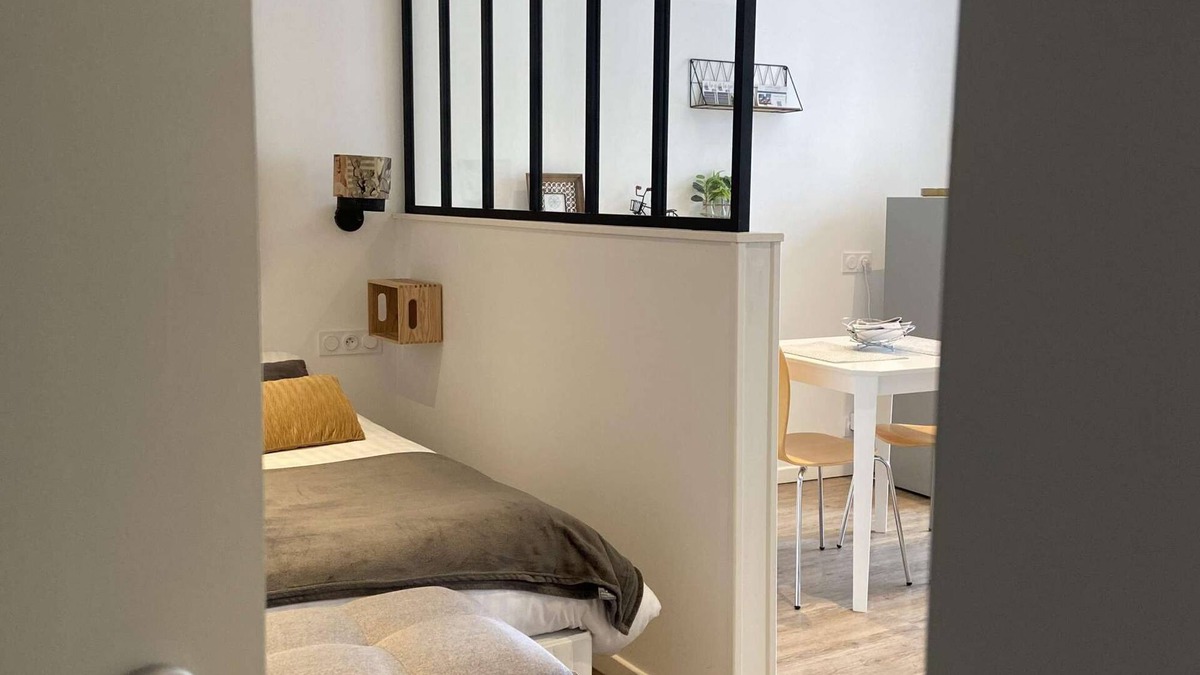 Arromanches-les-Bains Apartment | Love is in the air -studio king size bed