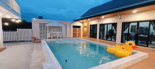 Prachantakham Villa | Love Mountain Pool Villa ประจันตคาม ปราจีนบุรี