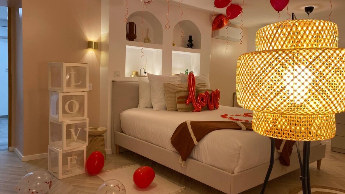 Blennes House | Love Room Morocco - Jacuzzi & Private Pool