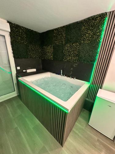 Trappes Apartment | Love Room Trappes