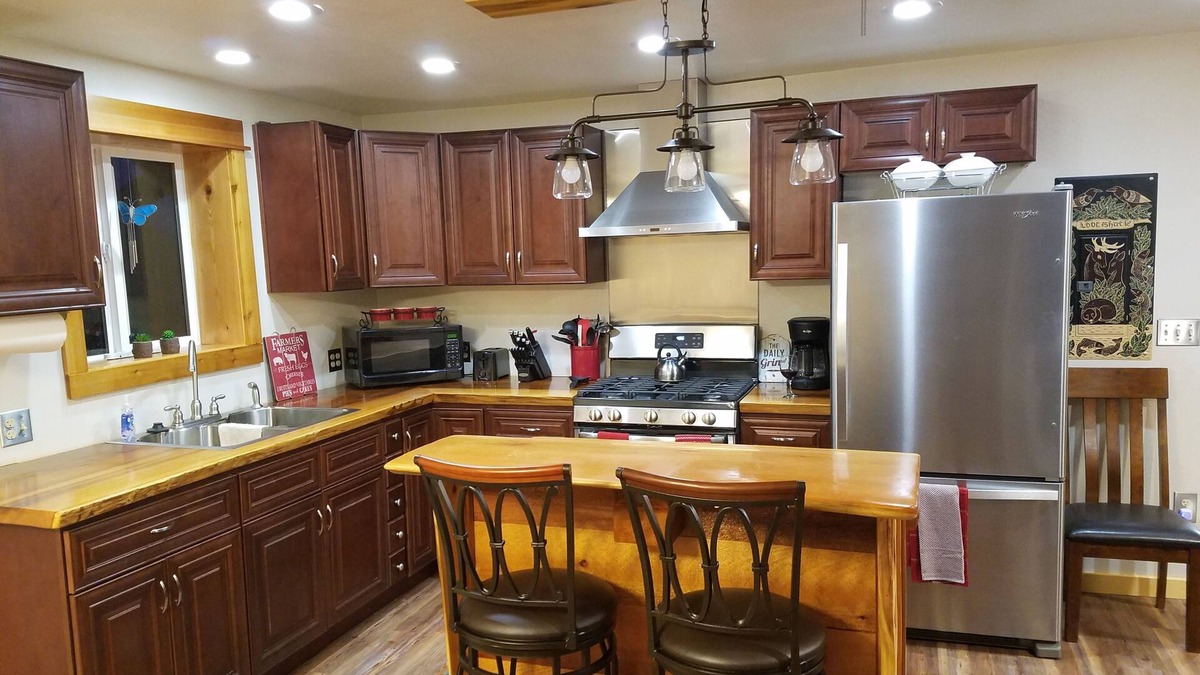 Coffman Cove House | LOVE SHACK CABIN RENTAL. Located in Coffman Cove on Prince of Wales Island.