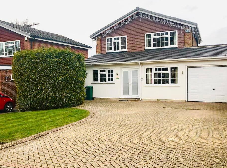 Banstead House | Lovekush Epsom Banstead Surrey. Views over London