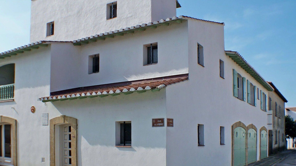 Saintes-Maries-de-la-Mer Apartment | Lovely apartment for 2 guests with WIFI, TV and balcony