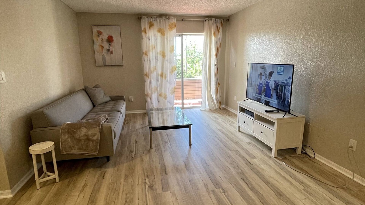 Gandy Condo | Lovely 1 bed condo with pool, tennis, volleyballand racketball court