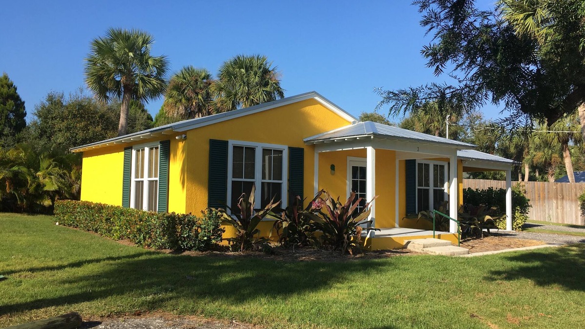 Jensen Beach House | Lovely 1 Bedroom House on the Indian River Waterway in Jen. Bch.