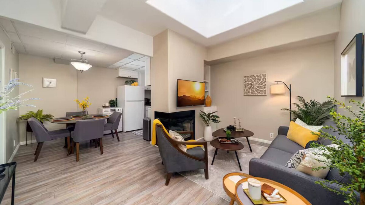Civic Core Apartment | Lovely- 1 Bedroom rental in Downtown San Diego.