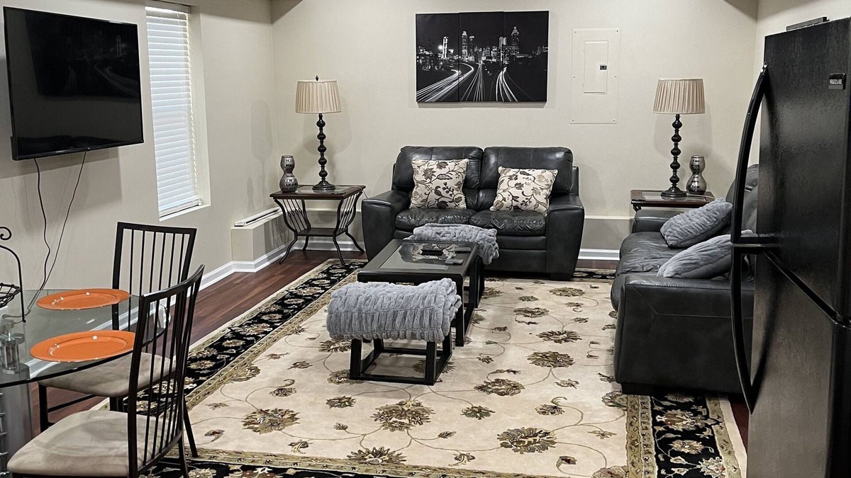 Snellville Apartment | Lovely 2 bedroom basement apartment located in quiet subdivision in Snellville.