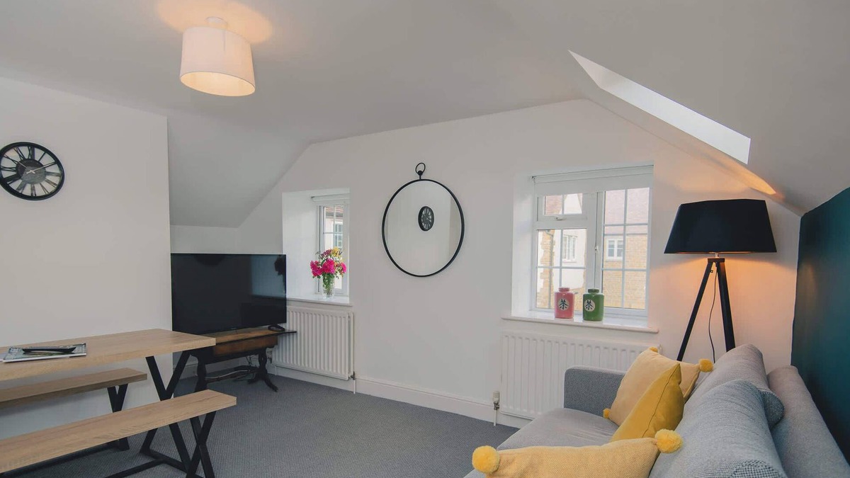 Old Trafford House | Lovely 2 Bedroom Cottage In The Heart Of Adderbury