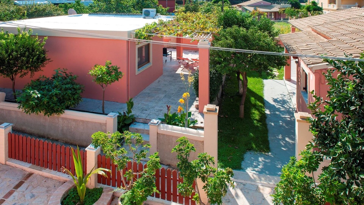Agios Gordios Cottage | Lovely 2-bedroom cottage, 2 minutes froim the sandy beach