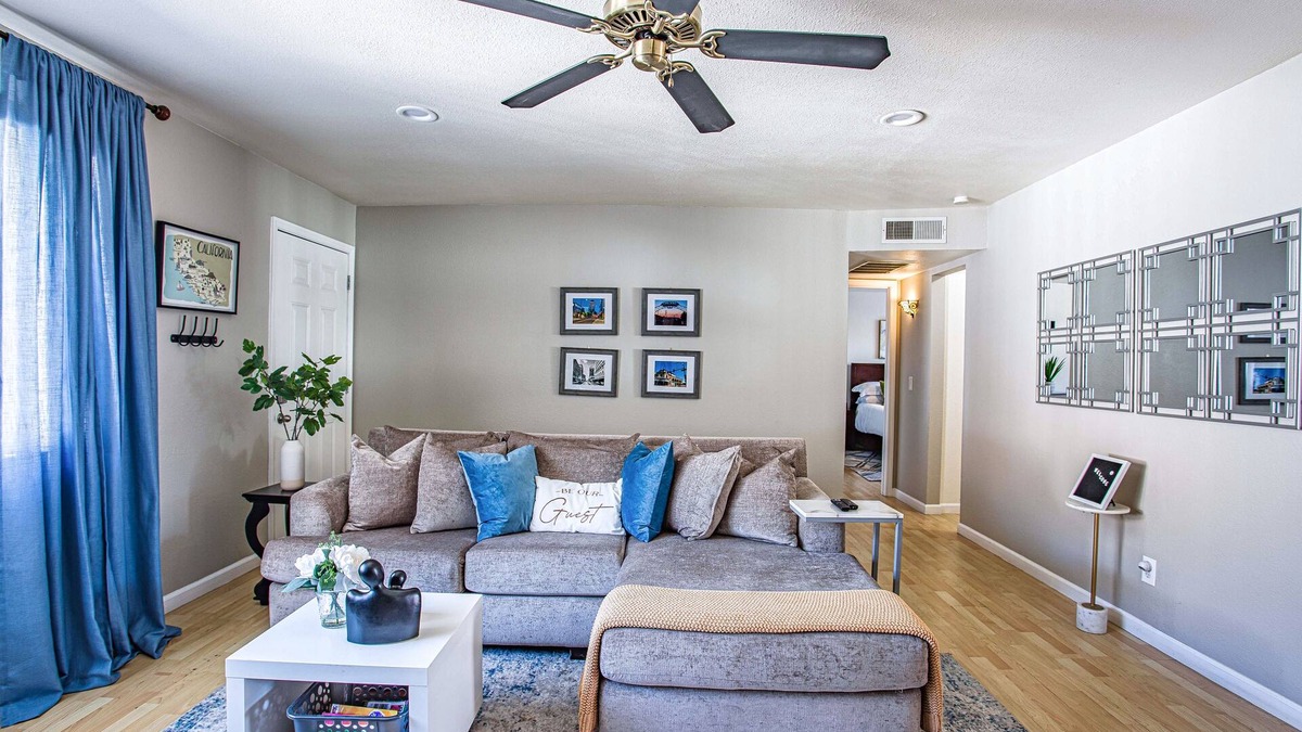Fresno Apartment | Lovely 2-Bedroom Rental Unit With Indoor Fireplace