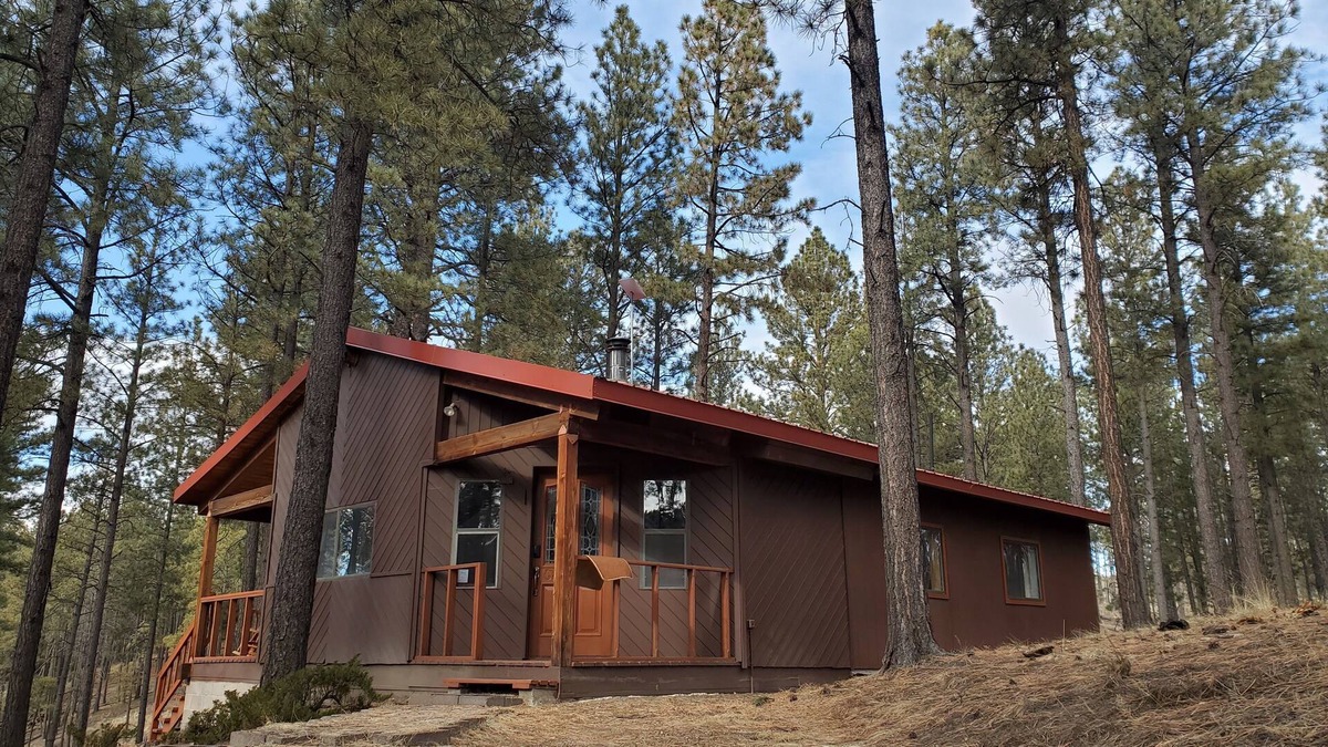 Jemez Springs Cabin | Lovely 2 Bedroom Cabin in the Woods