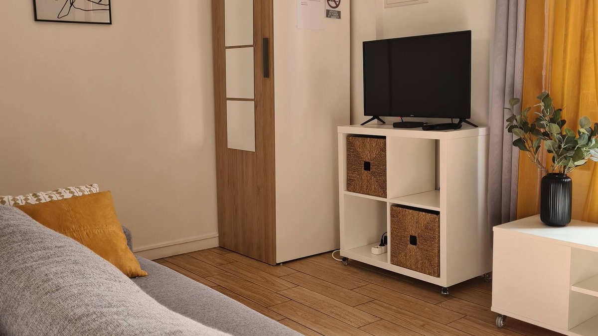Bessancourt Apartment | Lovely 2-room apartment in quiet location, Paris 30 min away, nearby tourist attractions,