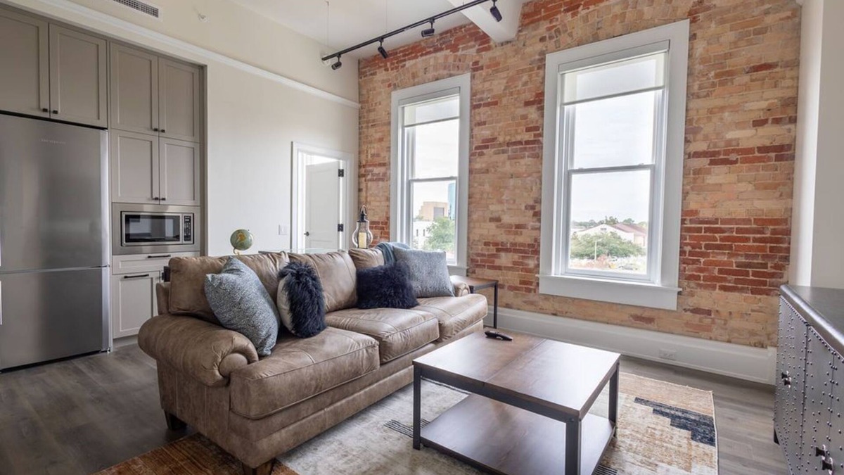 Downtown Condo | Lovely 2BD/2 Loft with views
