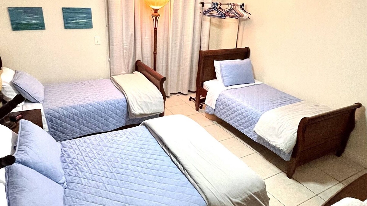 Pompano Beach Apartment | Lovely 2BED 2BA Apartment with pool near the beach