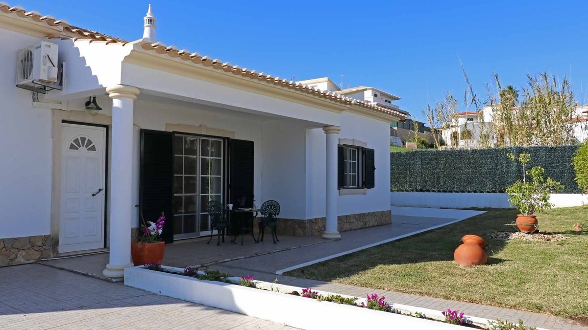 Castro Marim House | Lovely 3 bed 2 bath bungalow, private pool, 5 mins from Praia Verde 94153/AL