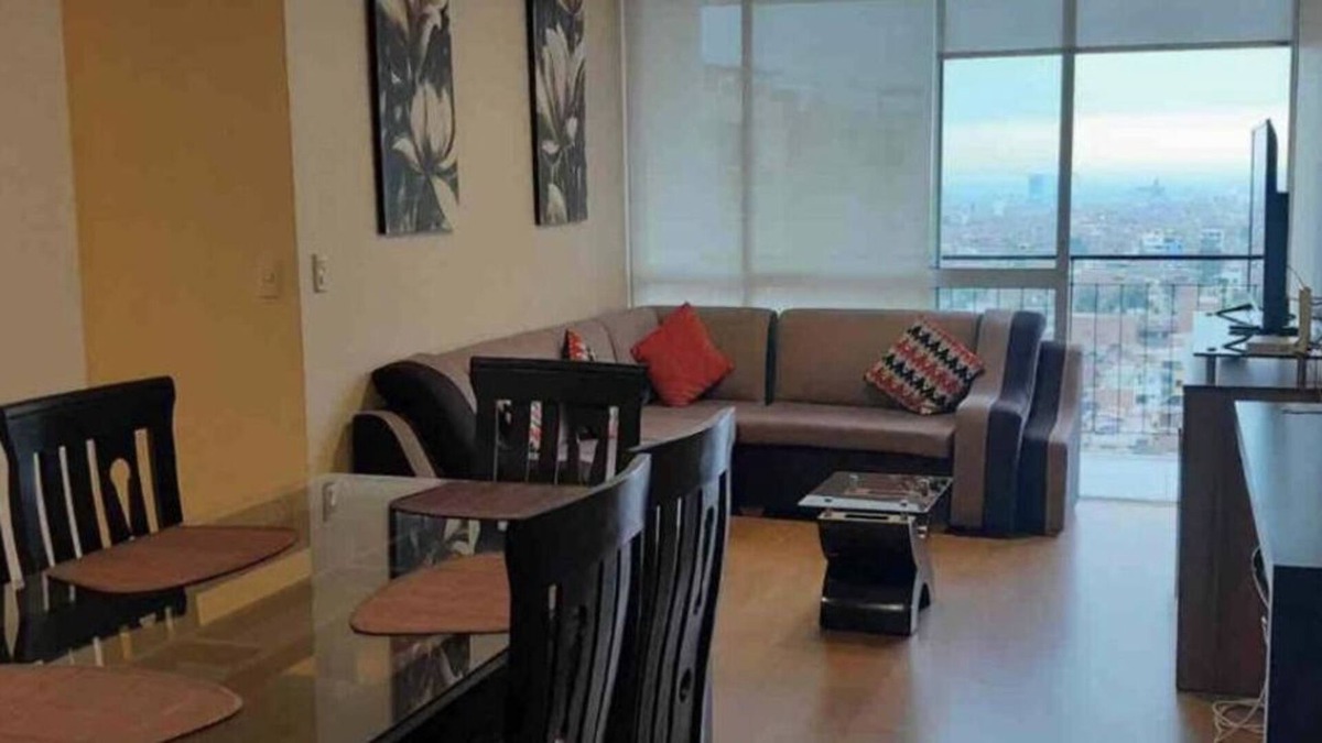 Distrito de Comas Apartment | Lovely 3 bed 2 bath apartment with pool in private condo