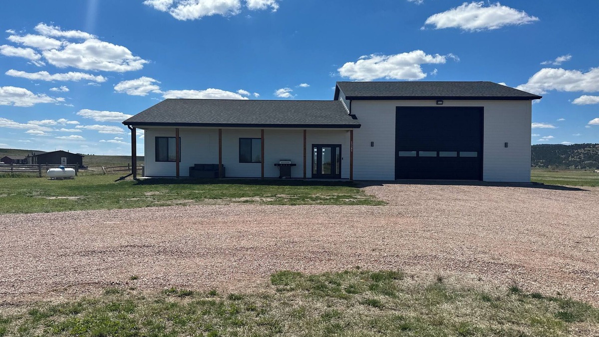 Hot Springs House | Lovely 3-bedroom house by Angustora with many activities for your entire group