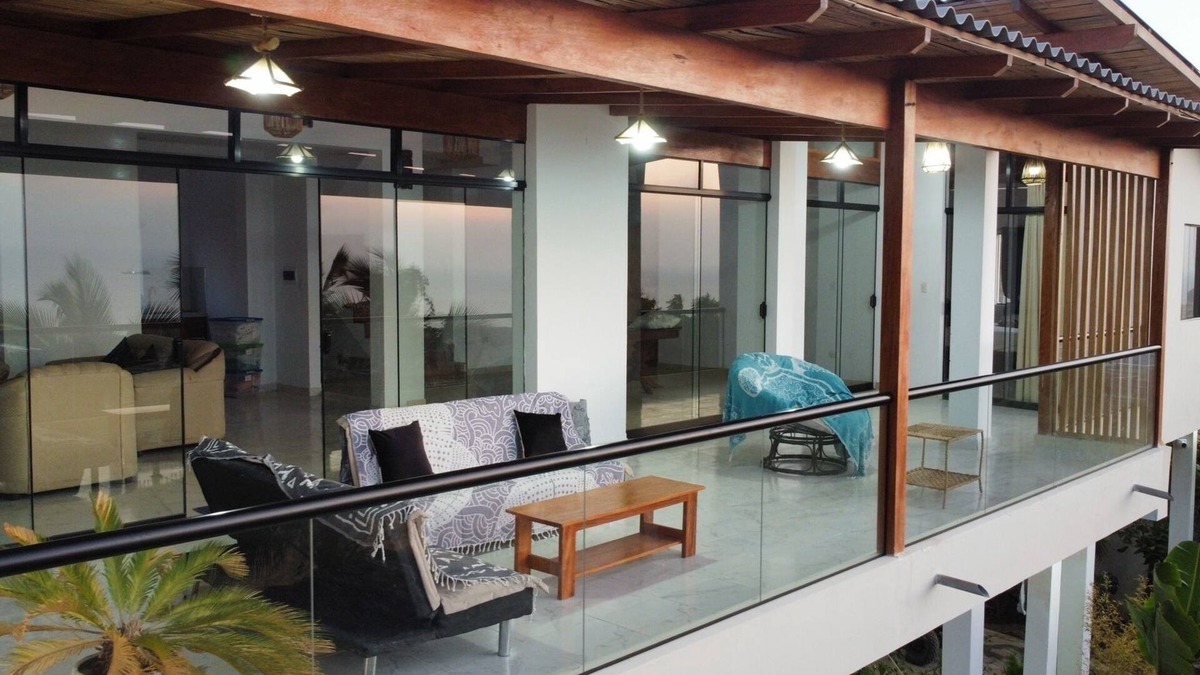 Punta Veleros House | Lovely 5-bedroom house in Organos for your perfect beach getaway