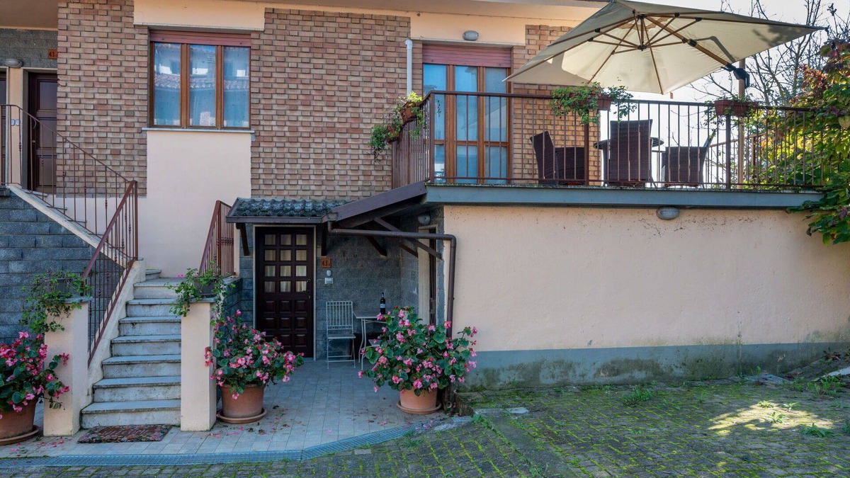 Castagnole Monferrato Apartment | Lovely apartment for 5 guests with WIFI, A/C, TV and terrace