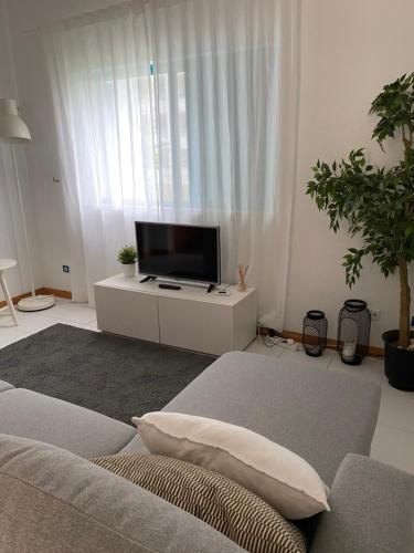Quiaios Apartment | Lovely and Cozy Quiaios 1 Bed Apartment