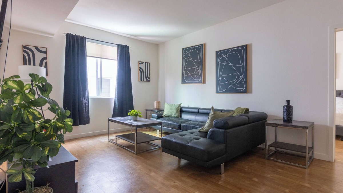 Downtown Apartment | Lovely and Elegant unit