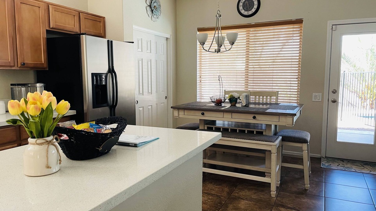 Sheely Farms House | Lovely and spacious home!10 minutes away to the State Farm Stadium.