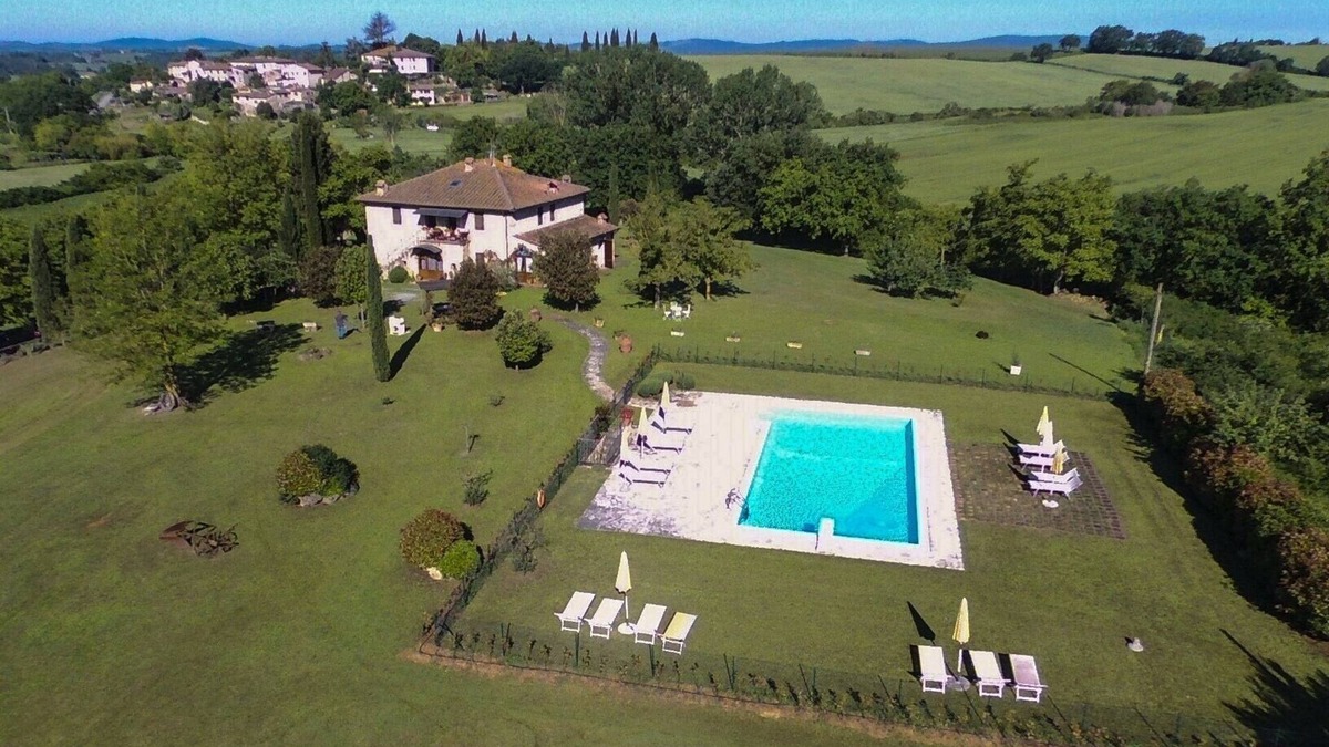 Monteriggioni Apartment | Lovely and typical farmhouse in the heart of Chianti