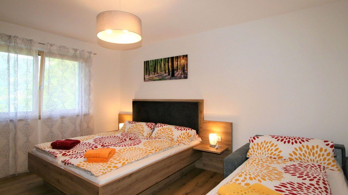 Holdernach Apartment | Lovely apartment for 5 guests with WIFI, TV and terrace