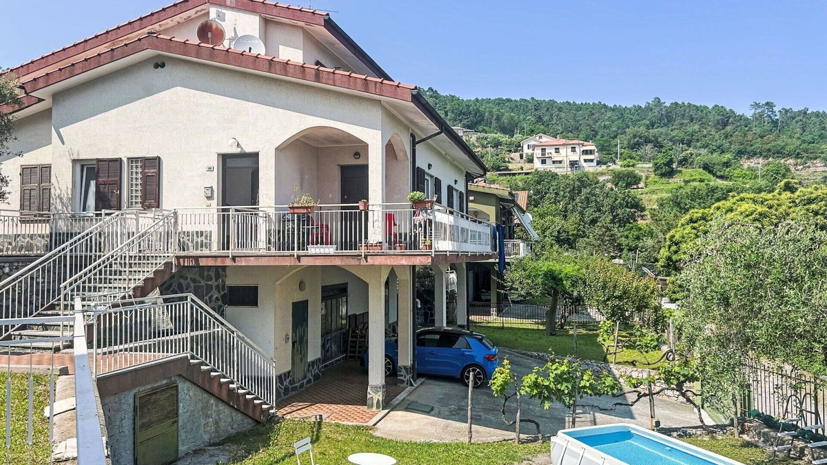 Bardino Nuovo Apartment | Lovely apartment for 6 guests with private pool, TV, balcony, pets allowed and parking