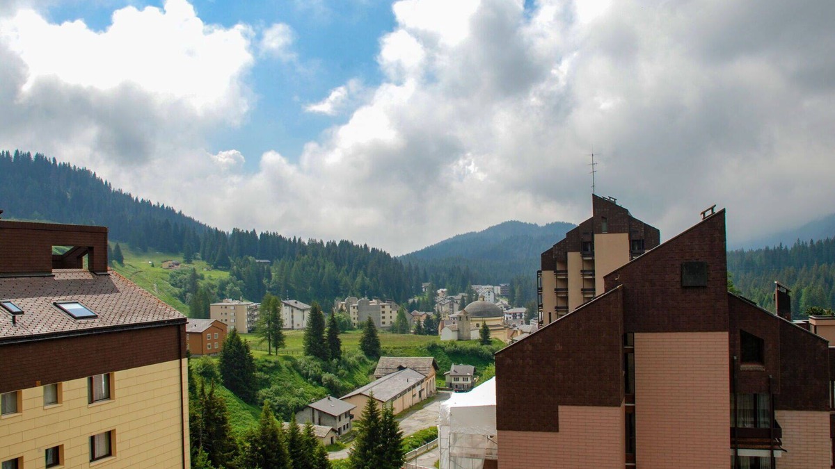 San Bernardino Apartment | Lovely apartment for 4 guests with WIFI, pool, TV, balcony, pets allowed and panoramic view