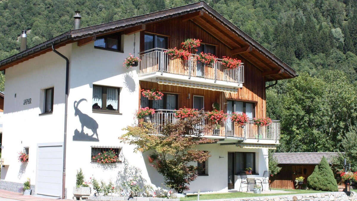 Reckingen Apartment | Lovely apartment for 2 guests with WIFI, TV and balcony