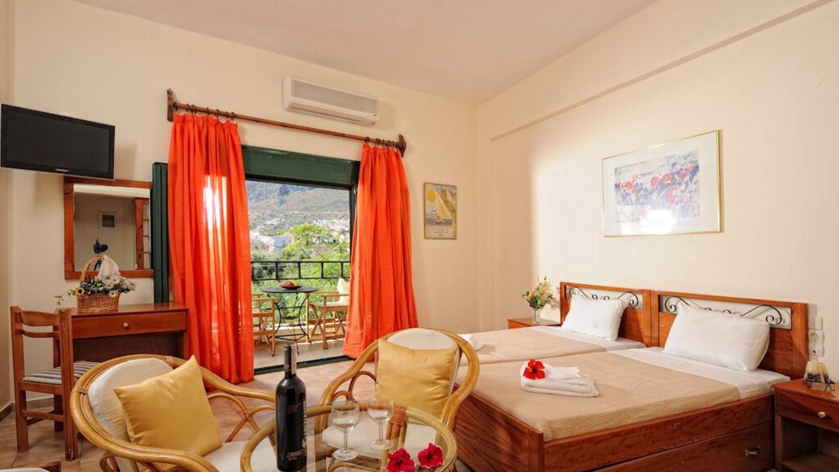 Limenas Chersonisou Apartment | Lovely Apartment for 4