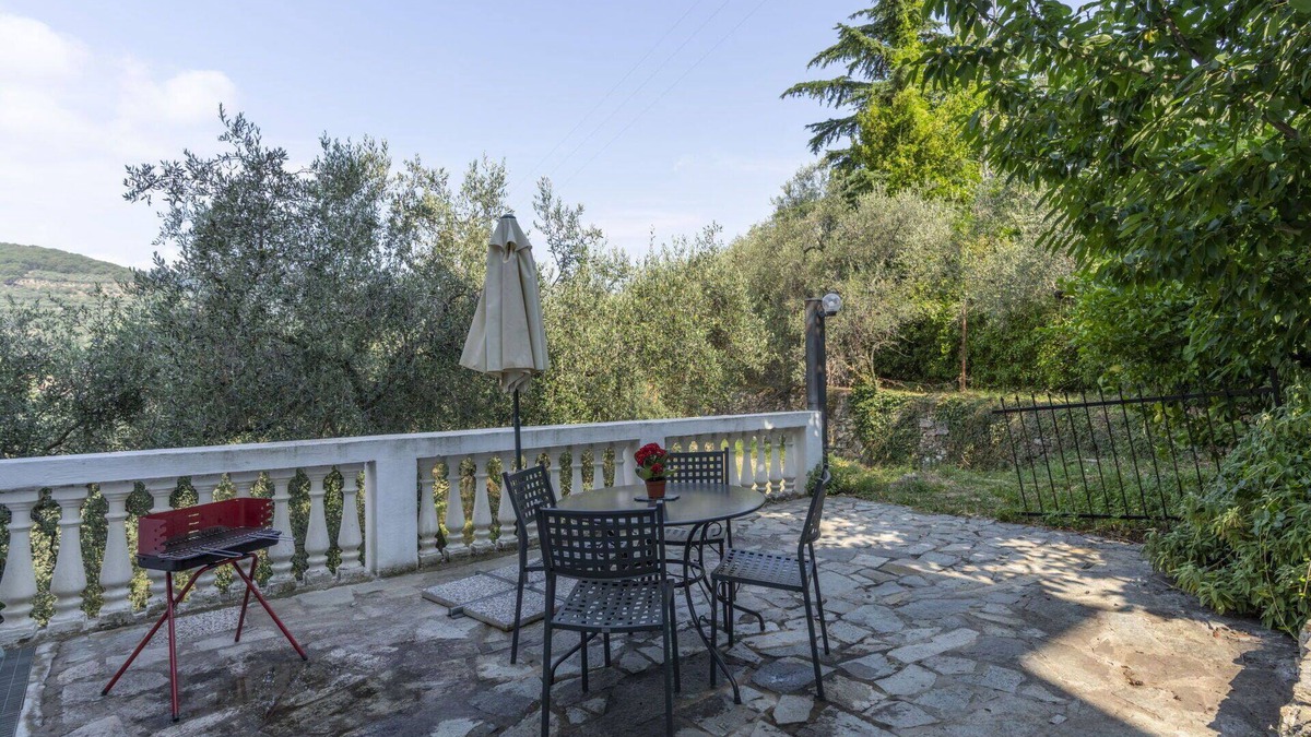 Gazzelli Apartment | Lovely apartment for 12 people with WIFI, pool, balcony, pets allowed and panoramic view