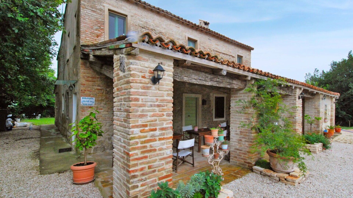 Granarola Apartment | Lovely apartment for 2 people with A/C, pool, WIFI, TV, patio and pets allowed