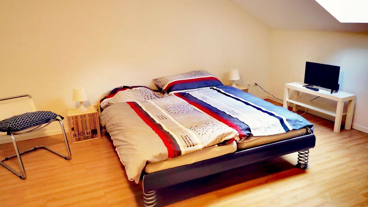 Thun Apartment | Lovely apartment for 2 people with WIFI, TV, balcony and pets allowed
