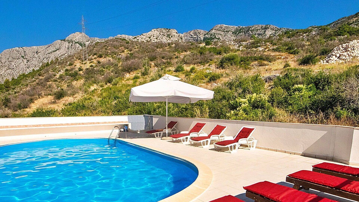 Stankovici Apartment | Lovely apartment for 4 guests with A/C, pool, WIFI, terrace and pets allowed